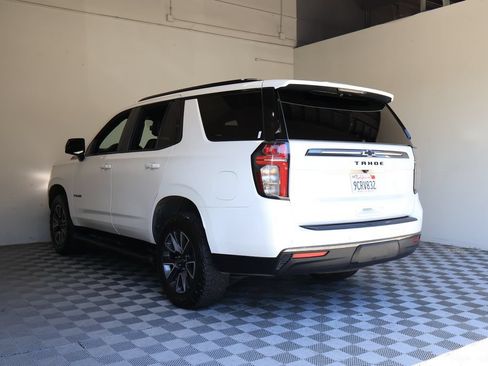 Used 2022 Chevrolet Tahoe Z71 w/ Luxury Package AWD/4WD image 15