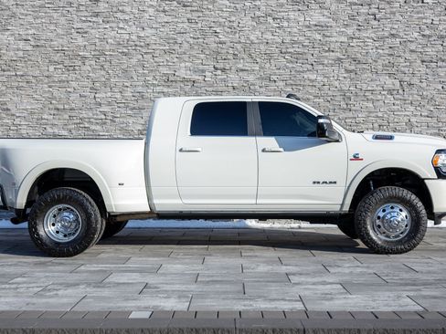 Used 2023 RAM 3500 Limited image 8