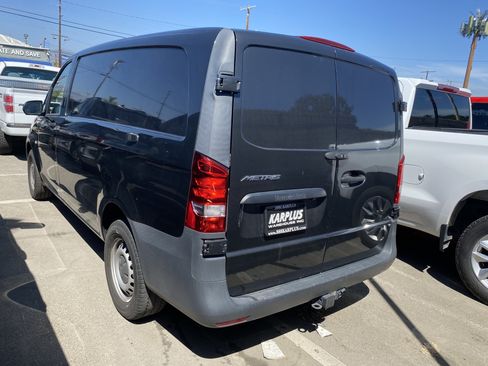 Used 2022 Mercedes-Benz Metris image 10