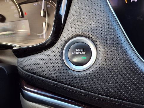 Used 2019 Cadillac XT5 Luxury image 24