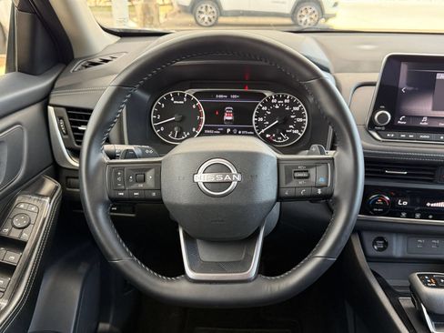 Used 2025 Nissan Rogue SV AWD/4WD image 29