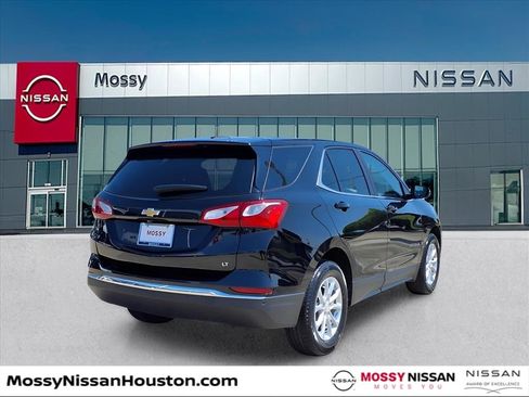 Used 2021 Chevrolet Equinox LT image 3