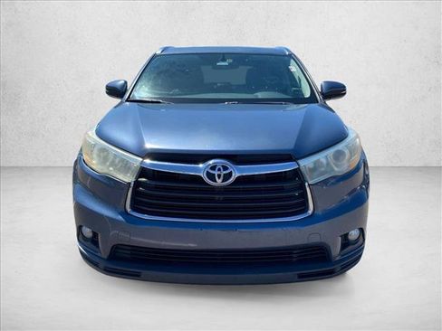 Used 2016 Toyota Highlander XLE AWD/4WD image 2