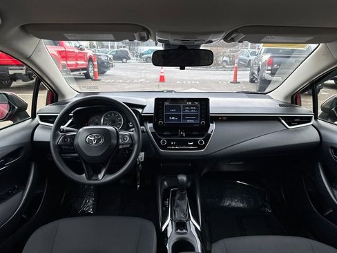 Used 2022 Toyota Corolla LE image 10