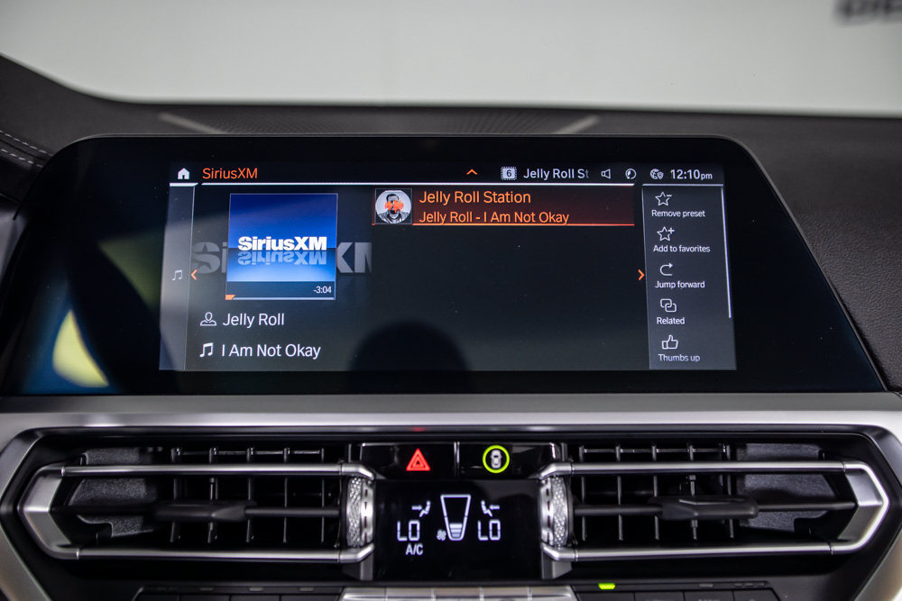 Used 2022 BMW M440i Convertible w/ Premium Package RWD image 32