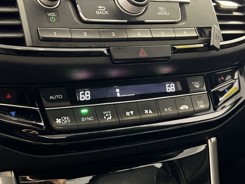 Used 2017 Honda Accord Sport Special Edition image 21