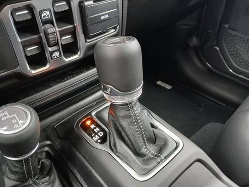 New 2026 Jeep Gladiator Sport AWD/4WD image 24