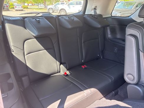 New 2026 Nissan Pathfinder Platinum AWD/4WD image 18