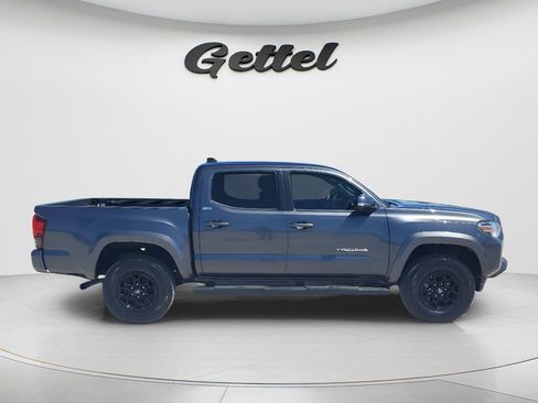 Certified 2022 Toyota Tacoma SR5 w/ Technology Package RWD image 4