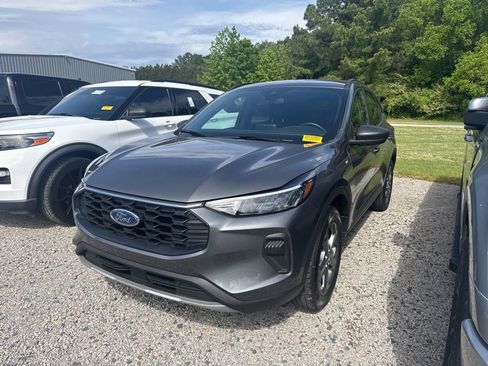 Used 2025 Ford Escape ST-Line AWD/4WD image 1