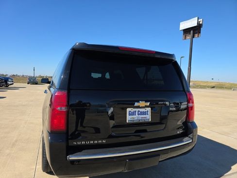 Used 2018 Chevrolet Suburban Premier image 5