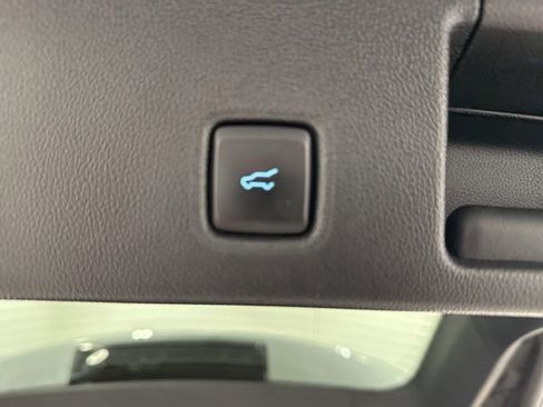 Used 2024 Ford Escape Platinum image 25