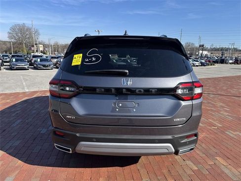 Certified 2024 Honda Pilot Touring image 13