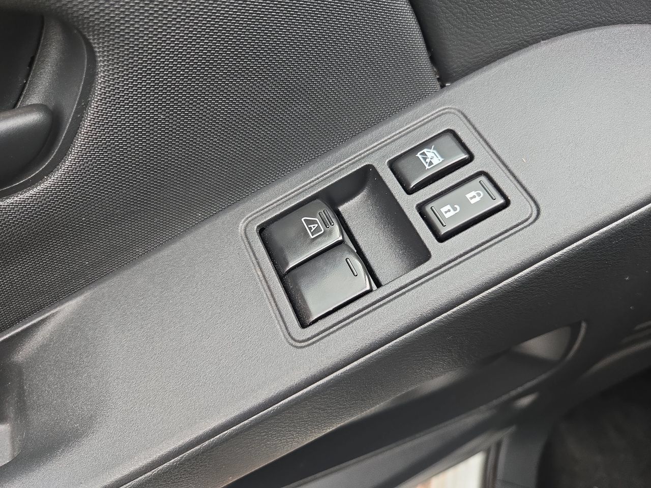 Used 2024 Nissan Frontier S RWD image 20