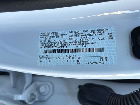 Used 2024 Ford F350 XLT image 35