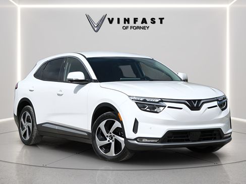 New 2025 VinFast VF 8 Eco AWD/4WD image 4