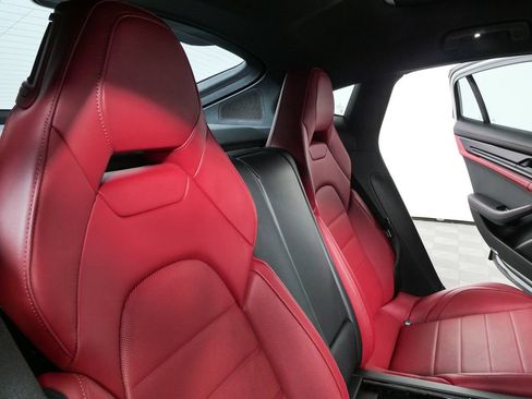 Certified 2024 Porsche Panamera 4 AWD/4WD image 22