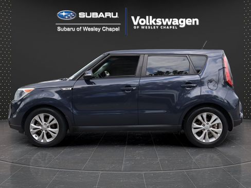 Used 2016 Kia Soul ! FWD image 4