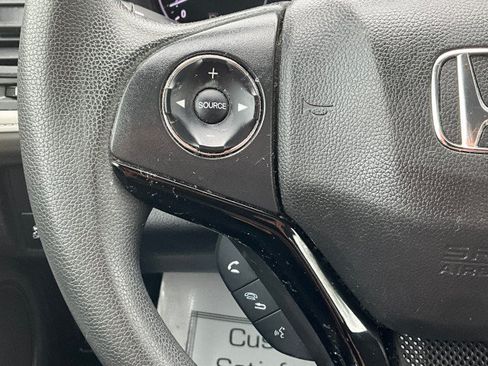 Used 2021 Honda HR-V LX image 16