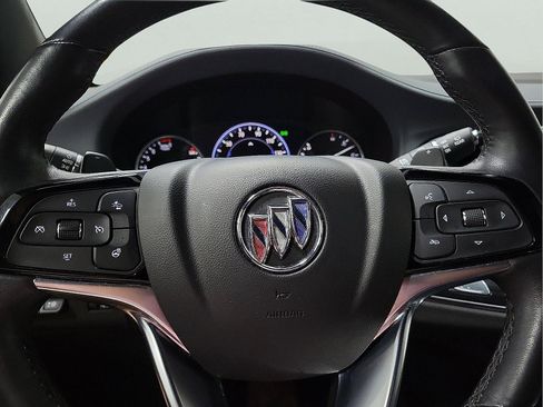 Used 2024 Buick Enclave Premium image 17