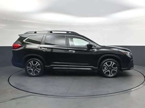 Used 2025 Subaru Ascent Touring w/ Popular Package #2 AWD/4WD image 3