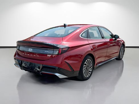 Used 2024 Hyundai Sonata SEL FWD image 3