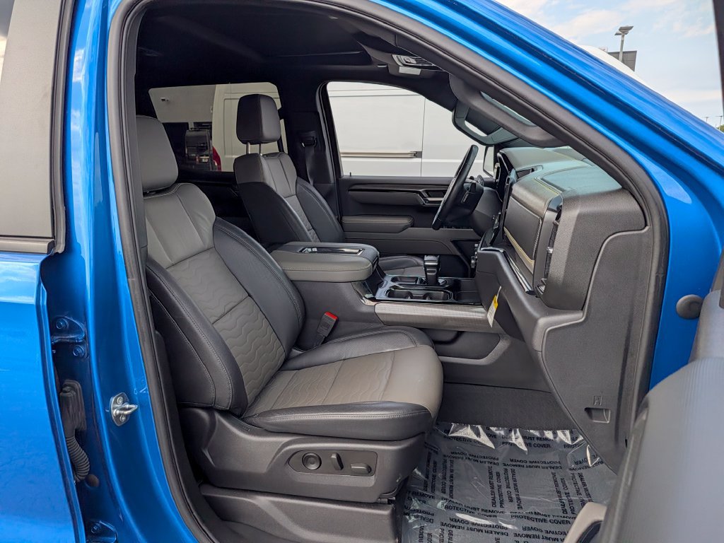 Used 2022 Chevrolet Silverado 1500 ZR2 w/ Technology Package AWD/4WD image 27