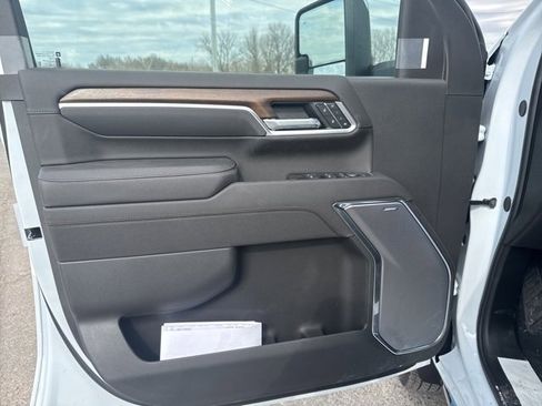 New 2026 Chevrolet Silverado 3500 High Country image 12