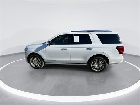 Used 2022 Ford Expedition Platinum image 7