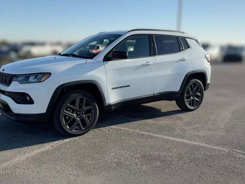New 2026 Jeep Compass Latitude image 1