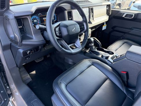 New 2026 Ford Bronco Badlands image 9