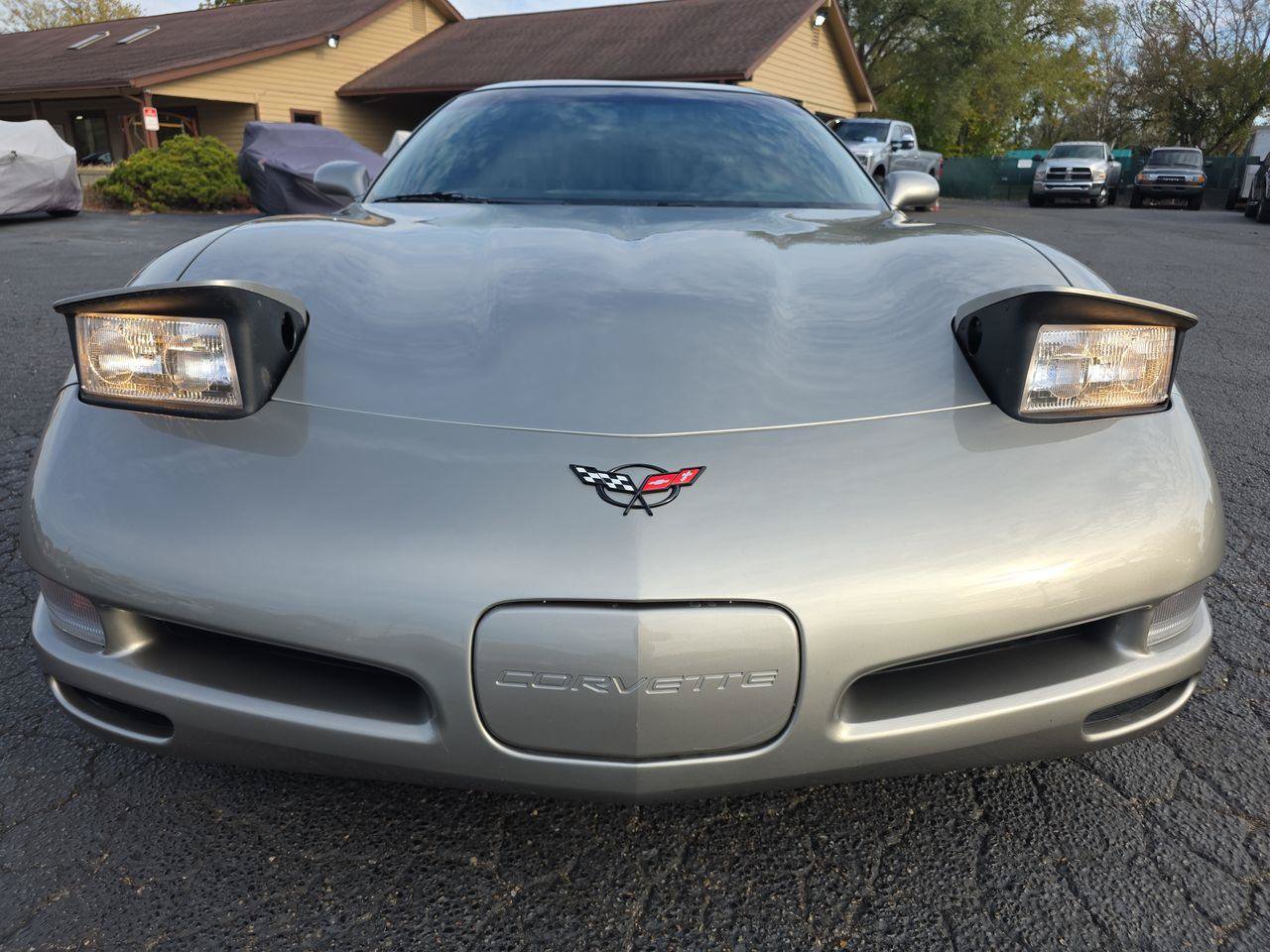 Used 1999 Chevrolet Corvette Coupe w/ Lighting Pkg RWD image 28