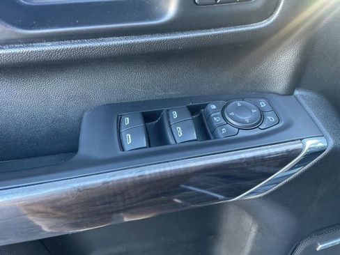 Used 2020 Chevrolet Silverado 2500 LTZ w/ LTZ Convenience Package image 19