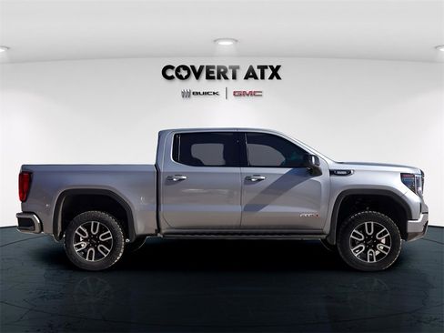 Used 2025 GMC Sierra 1500 AT4 w/ AT4 Premium Package image 8