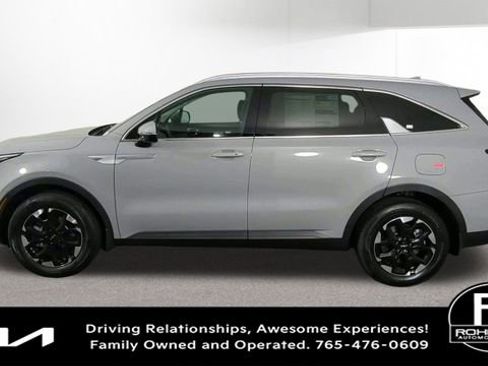New 2026 Kia Sorento S image 5