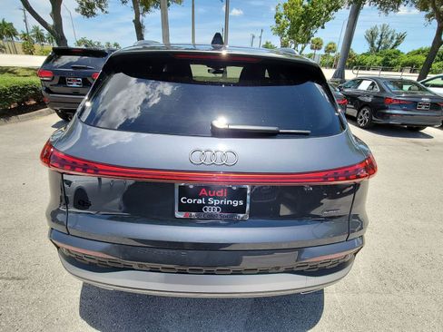 Used 2025 Audi Q5 Premium Plus w/ Premium Plus AWD/4WD image 7