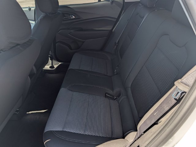 Used 2025 Chevrolet Trax LT FWD image 25