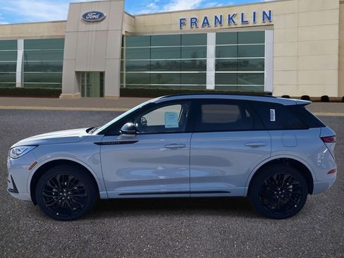 New 2026 Lincoln Corsair Reserve w/ Jet Appearance Package image 4