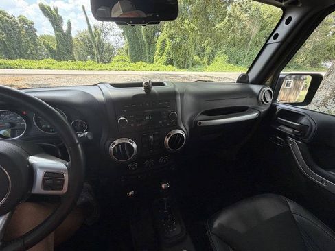Used 2013 Jeep Wrangler Unlimited Sport AWD/4WD image 18