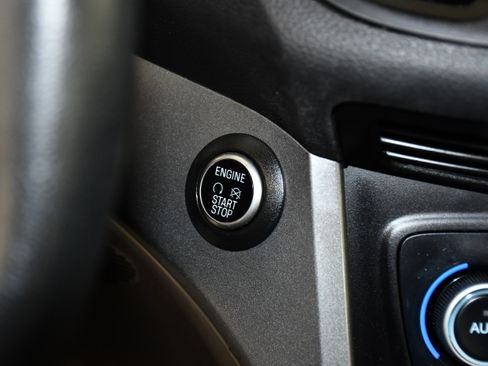 Used 2019 Ford Escape SEL image 25