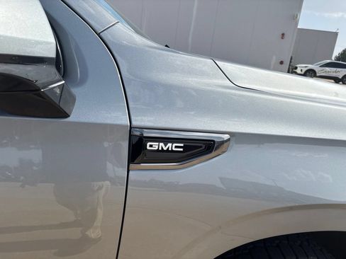 Used 2023 GMC Yukon XL AT4 AWD/4WD image 5