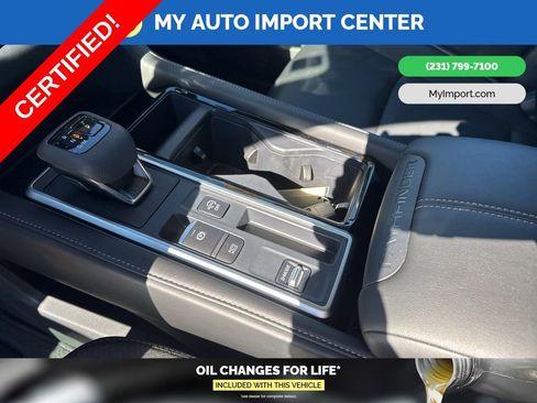 Certified 2024 Nissan Pathfinder SL image 23