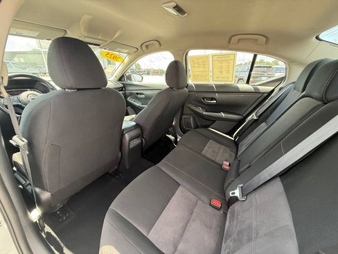 Used 2025 Nissan Sentra SV FWD image 23