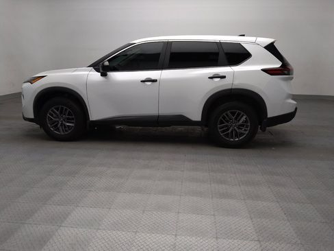 Used 2024 Nissan Rogue S FWD image 3