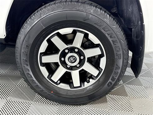 Used 2021 Toyota 4Runner TRD Off-Road Premium image 4