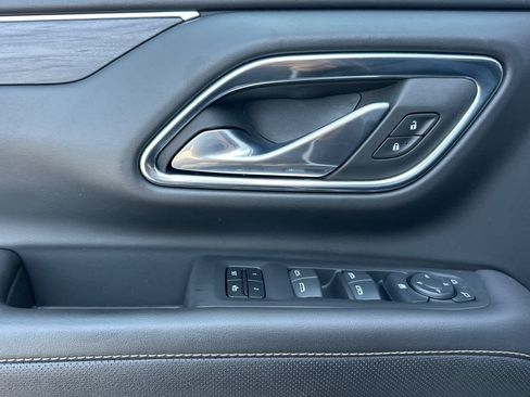 Used 2024 GMC Yukon XL SLT image 13