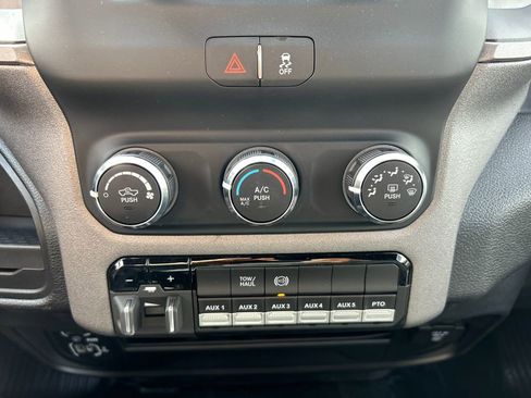 New 2024 RAM 3500 Tradesman image 23