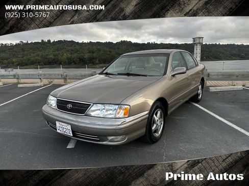 Used 1998 Toyota Avalon XLS image 1