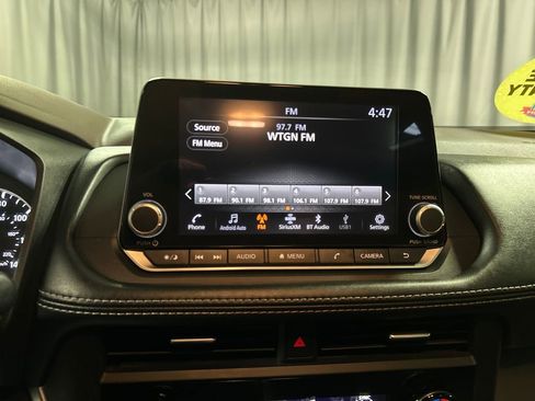 Used 2023 Nissan Rogue SV image 15