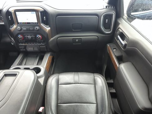 Used 2020 Chevrolet Silverado 1500 High Country w/ Technology Package AWD/4WD image 14